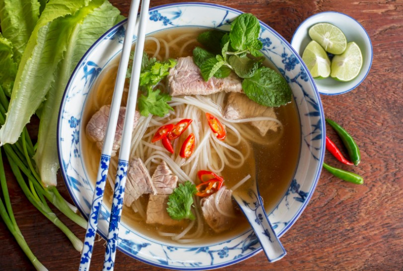 Screenshot via https://www.yahoo.com/lifestyle/try-vietnamese-pho-for-breakfast-because-why-not-108027879594.html