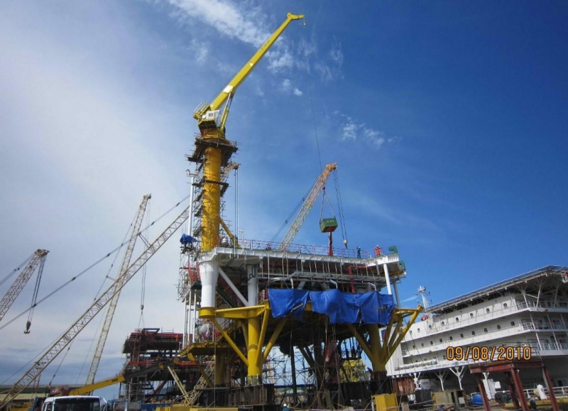 Dragon Topside Fabrication at  Vietsovpetro Port
