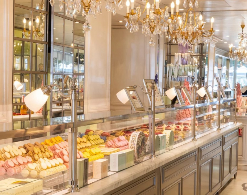 Visit the Elegant Pâtisserie Boutiques