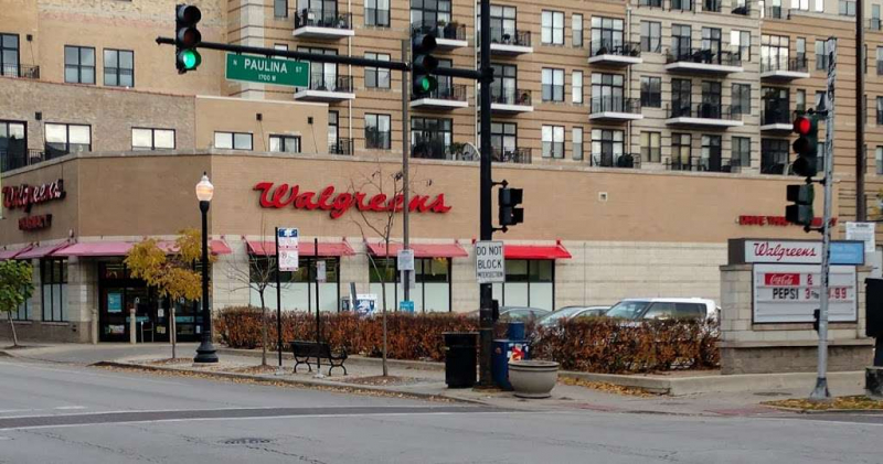 Walgreens Pharmacy in Chicago - Image source: https://www.businessyab.com/