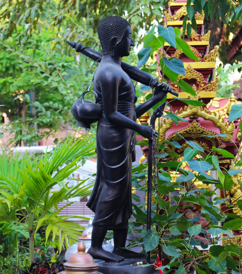 Walking Buddha - Photo on Pixabay (https://pixabay.com/photos/sculpture-buddha-religion-buddhism-1910991/)