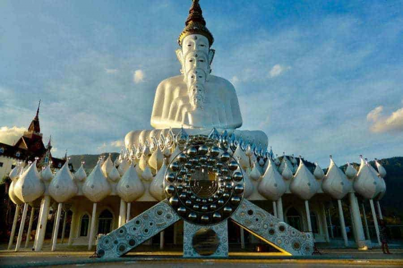 Wat Pha Sorn Kaew