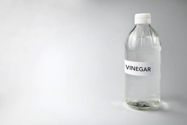 White vinegar mixed with red wine