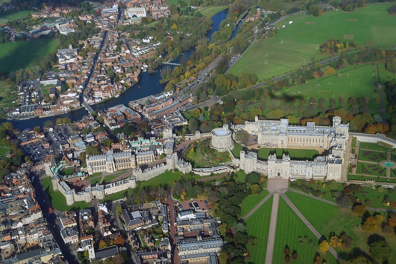 View of Windsor Castle. Photo:https: fiditour.com